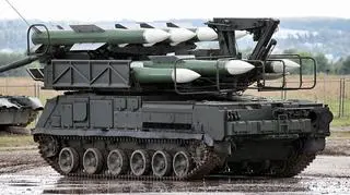 Tak wygląda wyrzutnia rakiet Buk, z której - według doniesień - zestrzelono samolot