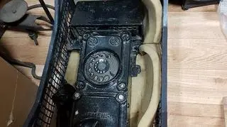 Telefon, który zostanie umieszczony w wagonie. Wciąż działa