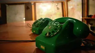 Telefonów w schronie było co najmniej kilkanaście