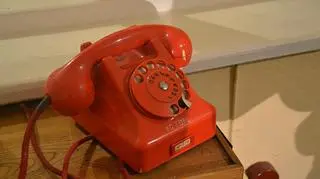 Telefony w schronie miały różne kolory