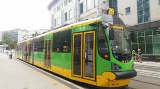 Tramwaje z kolorowymi flagami wyjechały na ulice tylko w piątek