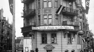 Transparent nawołujący do głosowania na Listę Polską nr 7 przed wyborami do Volkstagu Wolnego Miasta Gdańska, 1932-35