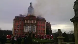Trwa akcja gaśnicza na Zamku Książ 