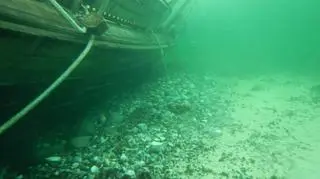 Trwa akcja ściągania polskiego żaglowca z mielizny