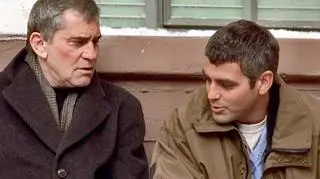 U boku George'a Clooneya w "Ostrym dużurze", 1996 rok (fot