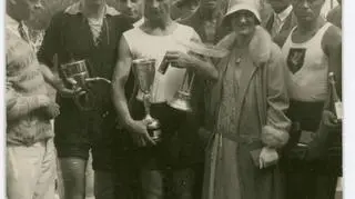 Uczestnicy biegu ulicznego, Gdynia 1932 r.