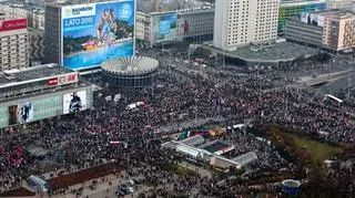 Uczestnicy Marszu Niepodległości 2014, organizowanego przez środowiska narodowe