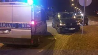 Uderzył w auto z dziećmi i odjechał