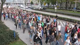 Ulicami Wrocławia przeszło ponad 400 osób