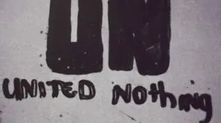 United Nothing. Graffiti na ścianie budynku w bazie Potoczari w enklawie Srebrenicy narysowane ręką jednego z uchodźców w 1995 r.