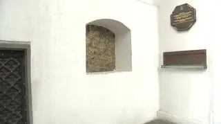 Urna będzie w naturalnej wnęce w Bazlice Mariackiej za szkłem pancernym