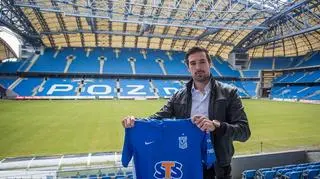 Volkov gra na lewej obronie
