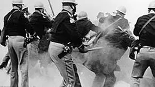 W 1965 r. policjanci brutalnie stłumili pokojowy marsz 