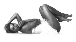 W 2002 roku Kate Moss sfotografował Bert Stern, który zasłynął jako ostatni portrecista Marilyn Monroe (fot. La Galerie de l’Instant)
