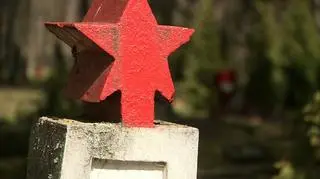 W Bornem Sulinowie znajduje się cmentarz żołnierzy radzieckich