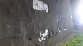 W budynku stopiła się część elewacji