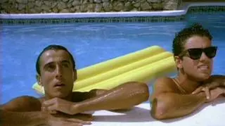 W filmie "Inna historia" piosenkarz zdradza wiele sekretów. /www.vivarto.pl