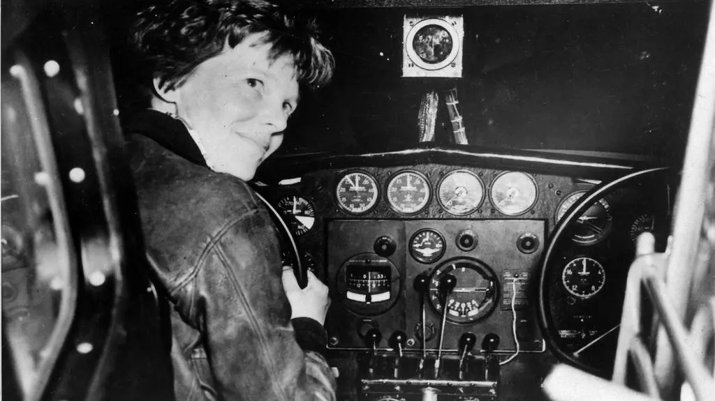 W kabinie Lockheed Electra podczas przygotowań do startu