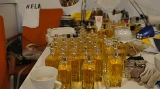 W Łodzi produkowano podróbki znanych kosmetyków