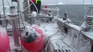 W marcu Morze Rossa całkowicie zamarza w mgnieniu oka