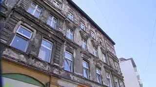 W niedzielę z kamienicy ewakuowano mieszkańców