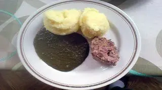 W polskich szpitalach pacjenci często mają problem z rozgryzieniem, co znajduje się na talerzu