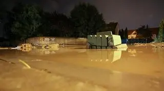 W poniedziałek woda opadła