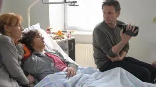 W roli rodziców głównego bohatera (Maciej Musiał) zobaczymy Magdalenę Walach i Bartłomieja Topę