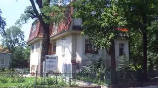 W willi na skraju Parku Szczytnickiego Foerster mieszkał w latach 1934-1941