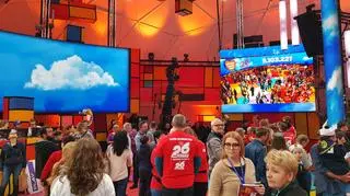W zbieraniu pieniędzy uczestniczy ponad 1700 sztabów w całej Polsce i 73 sztaby na świecie