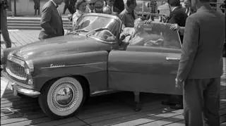 Wicepremier Piotr Jaroszewicz testuje Skodę