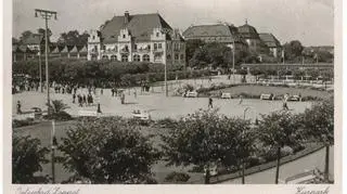 Widok na Plac Kuracyjny, Dom Gościnny (L