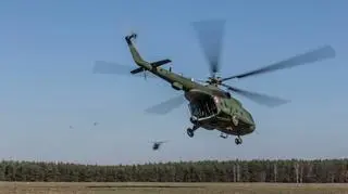 Większość polskich Mi-8 i Mi-17 ma zdemontowane tylne wrota do kabiny. Sprawiały problemy w użyciu a bez nich maszyna jest lżejsza oraz można z niej szybciej wysiąść