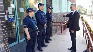 Wiesław Pniewski ale nie został wpuszczony do budynku