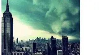 Wir tornada powstający nad Manhattanem? To też nie sprawka Sandy, ale burzy w 2011 roku