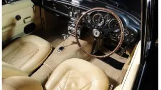 Wnętrze modelu Aston Martin DB6 Volante