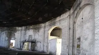 Wnętrze parowozowni kolistej w Pile 