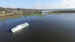 Woda wdarła się już na pola pod Gorzowem Wielkopolskim