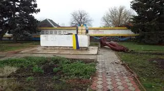 Wódz rewolucji bolszewickiej zrzucony z piedestału