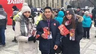 Wolontariuszy Orkiestry można spotkać w całej Warszawie. Znajdzie ich każdy