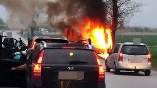 Wszyscy kierowcy zatrzymywali się w miejscu wypadku