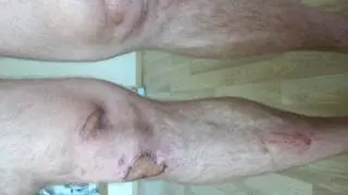 Wyciągnęli mężczyznę przez okno samochodu i rzucili na ziemię