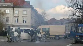 Wyglądało groźnie, choć była to tylko inscenizacja