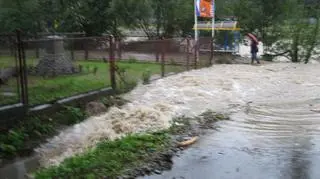 Wylała rzeka Raba (nadesłał internauta Adam Mleczek)