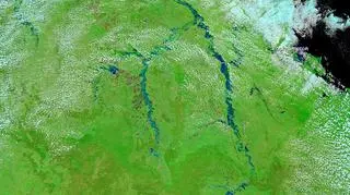 Wylewające rzeki widziane z kosmosu (Fot. NASA)