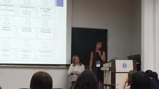 Wynik swoich badań dr Katrina McFerran przedstawiła na University of Melbourne (fot. Facebook)