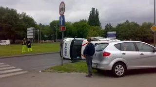 Wypadek karetki z Bydgoszczy (fot. internauta Maciej)