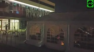 Wytrwali maturzyści czekają na odpowiedni moment