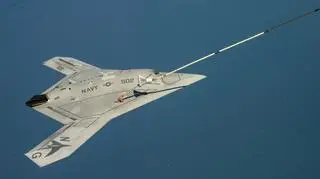 X-47B sam manewrował podczas podłączania do samolotu-cysterny