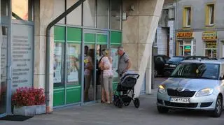 Z banku zabrano dużą ilość pieniędzy